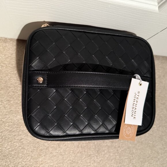 Stephanie Johnson Belize Jenny Faux Leather Train Case Black NWT Travel Makeup - Picture 3 of 12